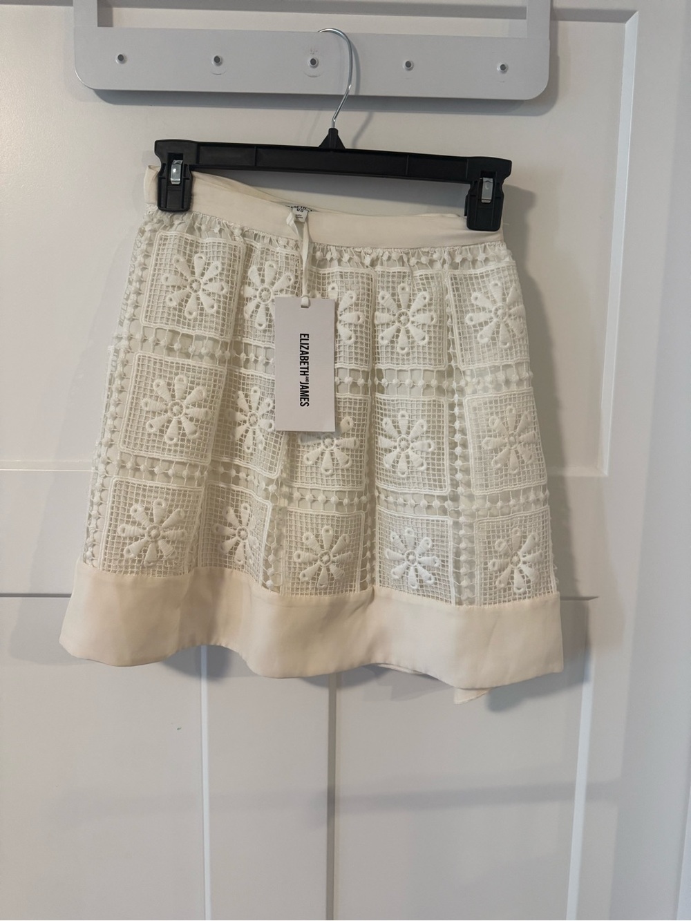 Elizabeth and James Cream Crochet A-Line Mini Skirt NWT size 00